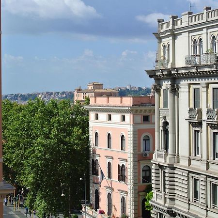 Le Petit Real Hotel Rome Bagian luar foto
